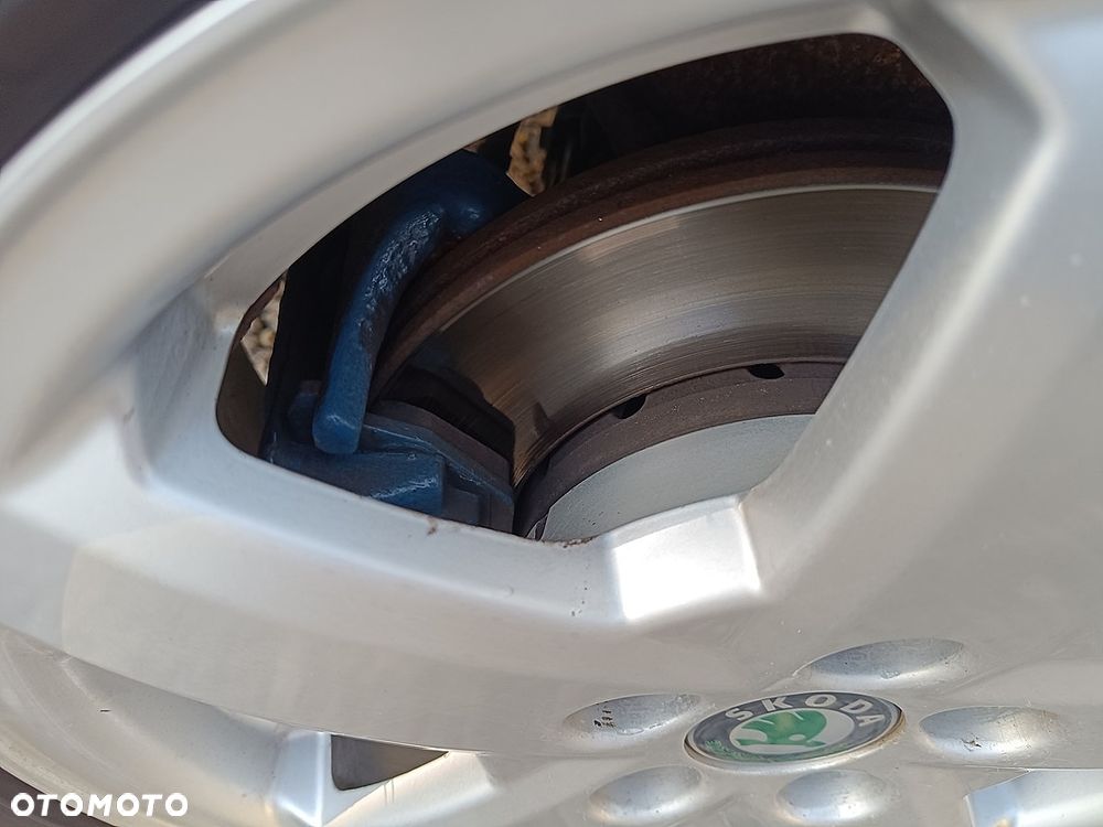 Skoda Roomster 1.4 MPI Elegance PLUS EDITION - 19