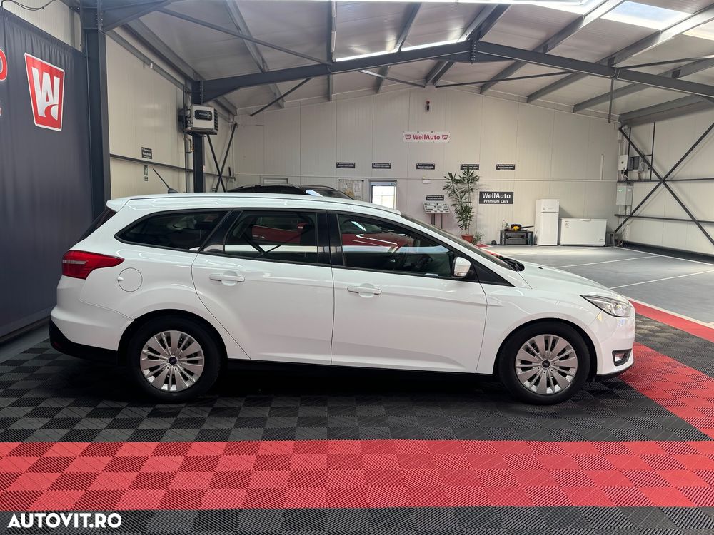 Ford Focus - 4