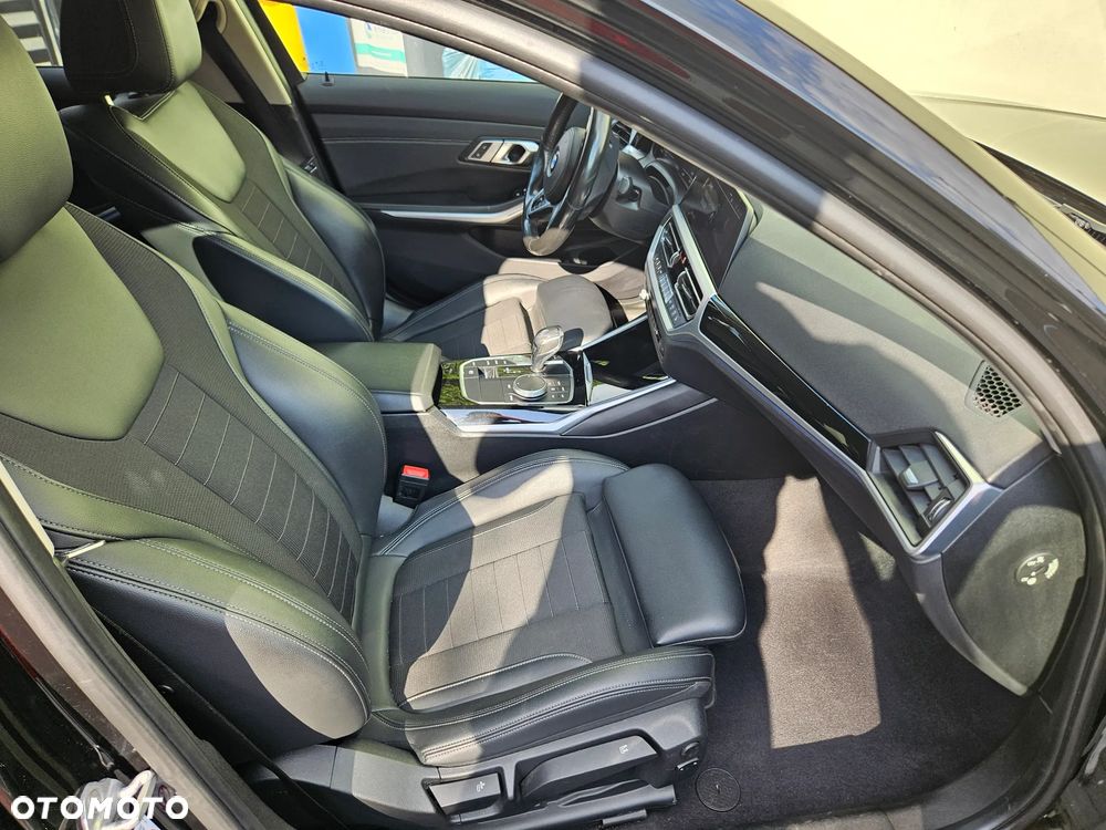 BMW Seria 3 320i Advantage sport - 9