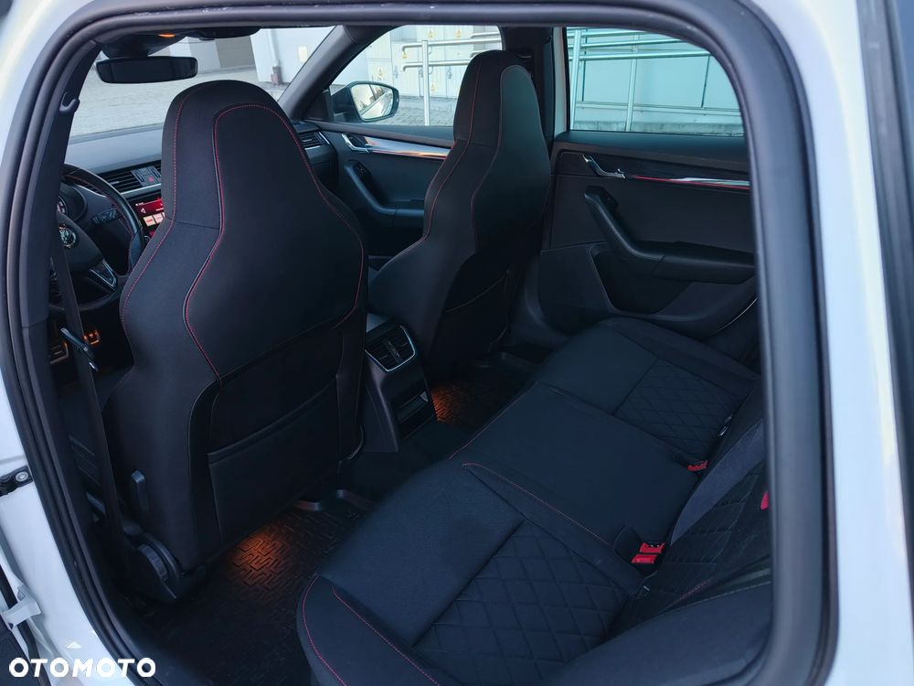 Skoda Octavia 2.0 TDI 4x4 DSG RS - 15