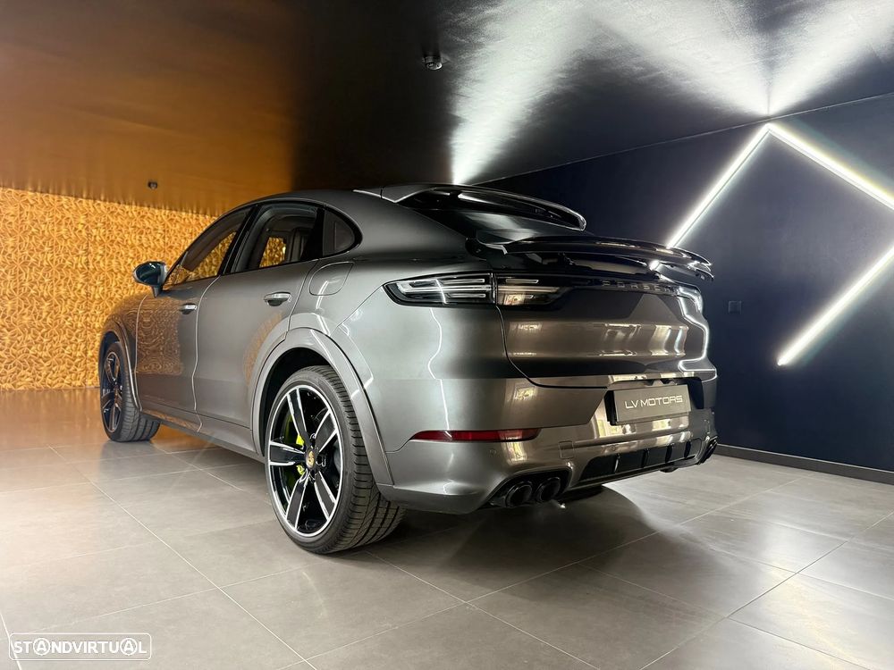 Porsche Cayenne Coupé Turbo S E-Hybrid - 12