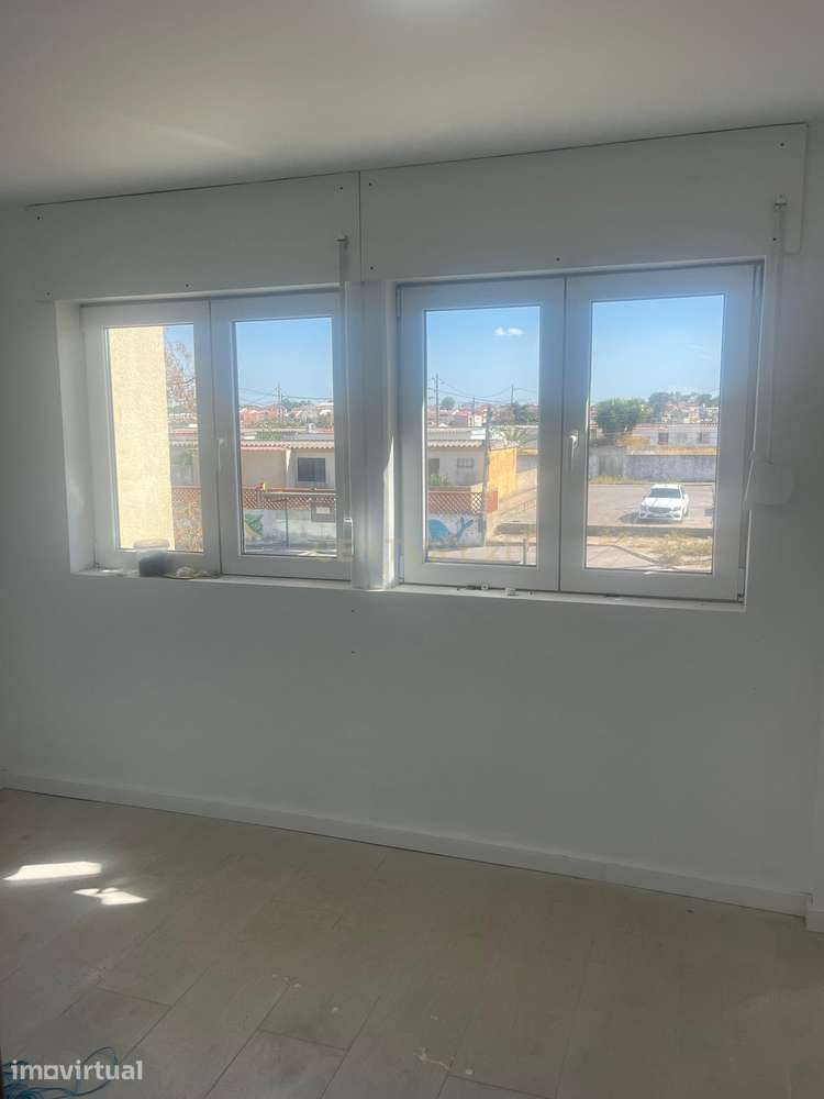 Apartamento T2+1 em Vale Figueira , Sobreda - Grande imagem: 4/7