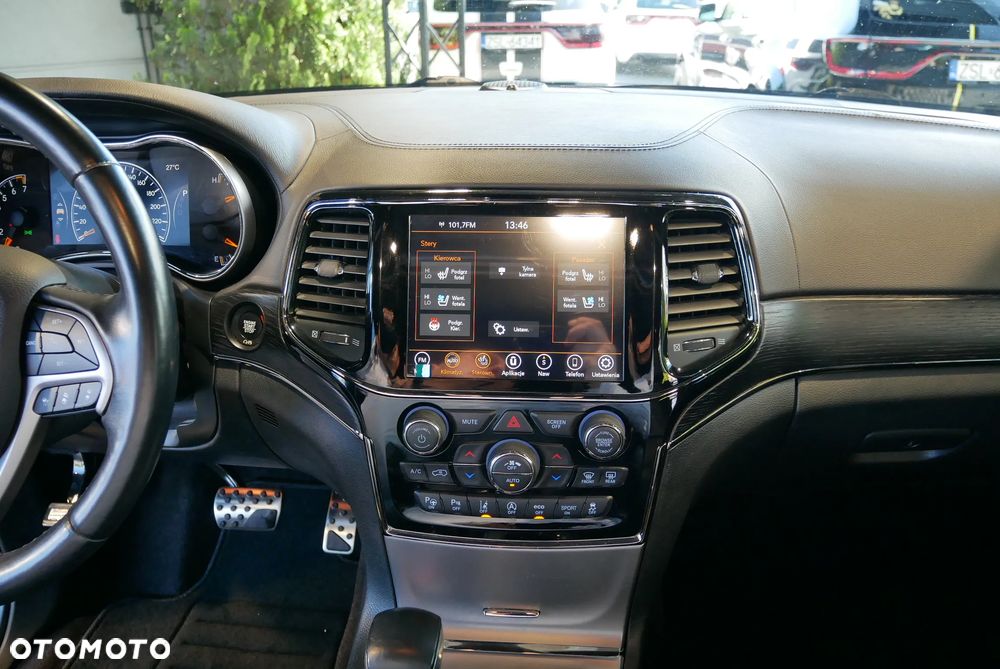 Jeep Grand Cherokee - 27