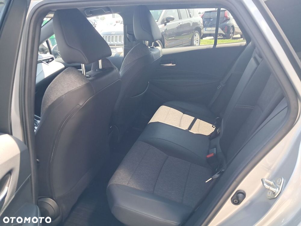 Toyota Corolla 1.8 Hybrid Style - 18