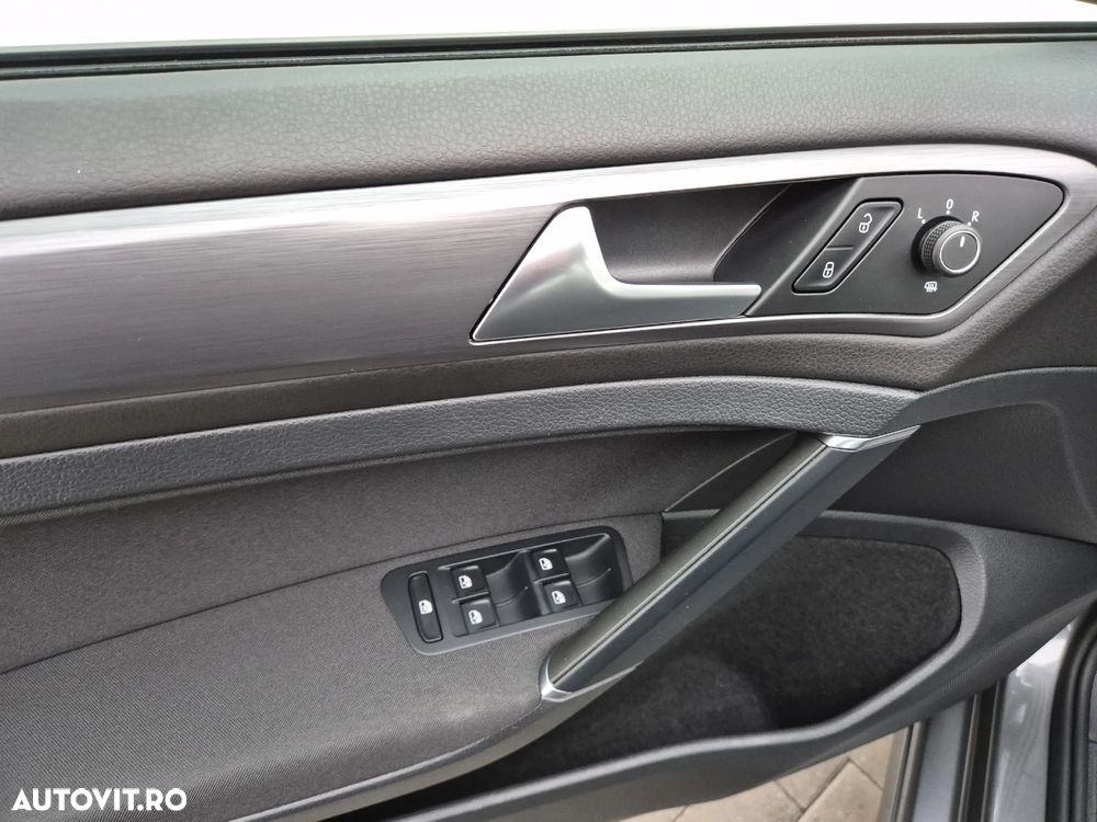 Volkswagen Golf 1.5 TSI Comfortline - 12