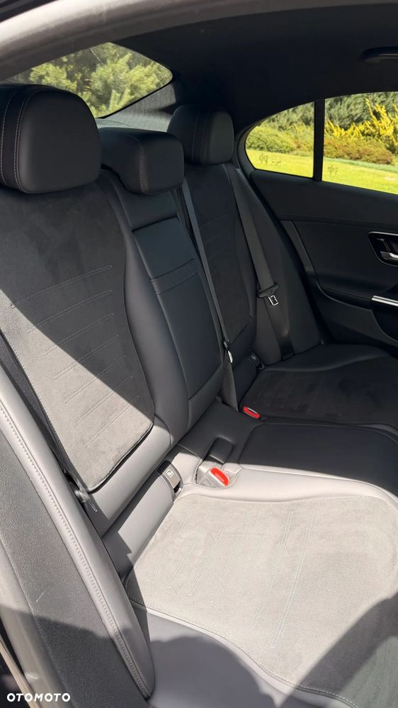Mercedes-Benz Klasa C 300 d 9G-TRONIC AMG Line - 19