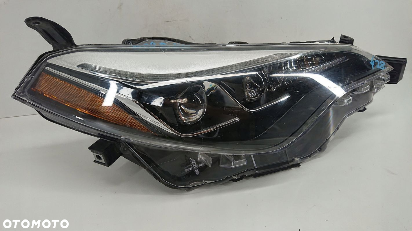 Toyota Corolla USA e17 16- LED lampa prawa przedni - 2