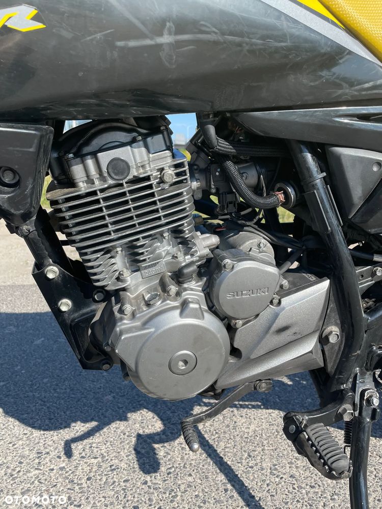 Suzuki DR - 10