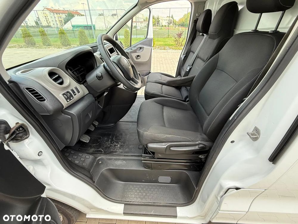 Renault Trafic - 22