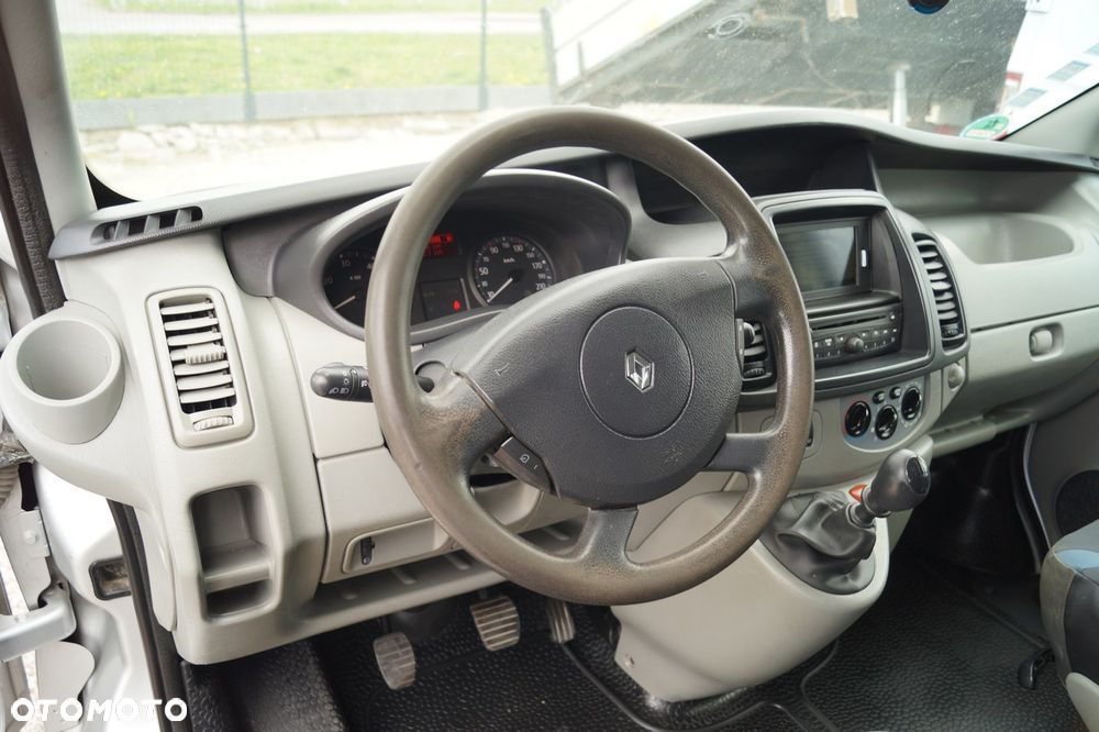 Renault Trafic - 15