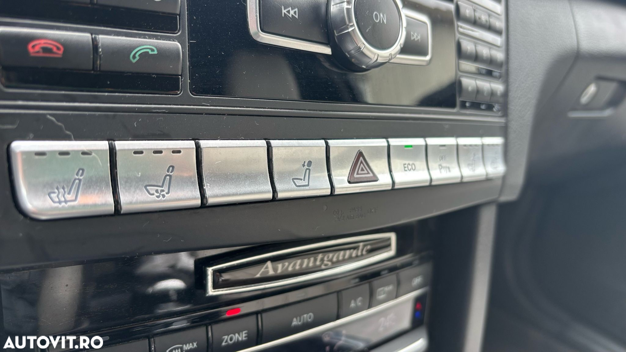 Mercedes-Benz E 220 BlueTEC BlueEFFICIENCY 7G-TRONIC Edition Avantgarde - 11
