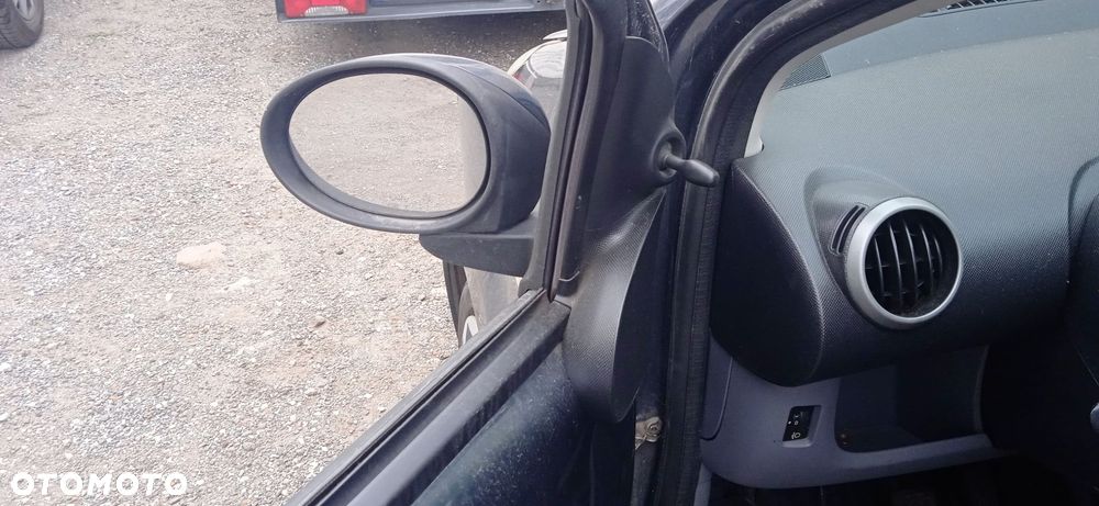 Na części Toyota Aygo lak. 1E0 silnik skrzynia maska zderzak drzwi klapa szyba fotel kanapa lusterko - 11