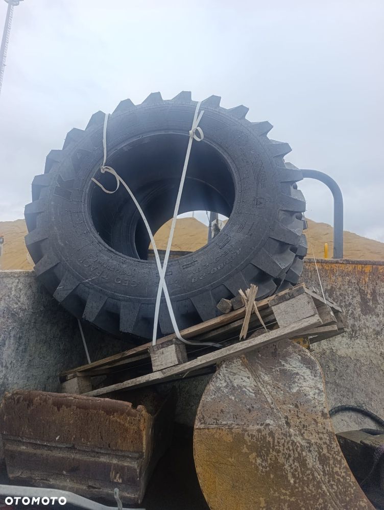 Caterpillar 444 - 11