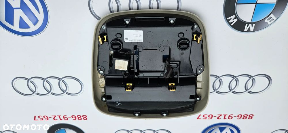Dodge Durango III LIFT 2017-2020 Lampka kabiny kierowcy Oświetlenie kabiny Szyberdach Klapa bagażnika automatyczna - 6