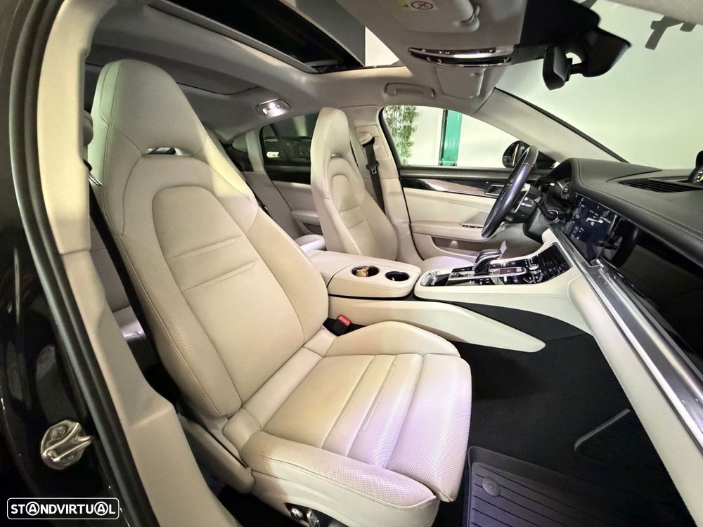 Porsche Panamera 4 E-Hybrid Executive - 28