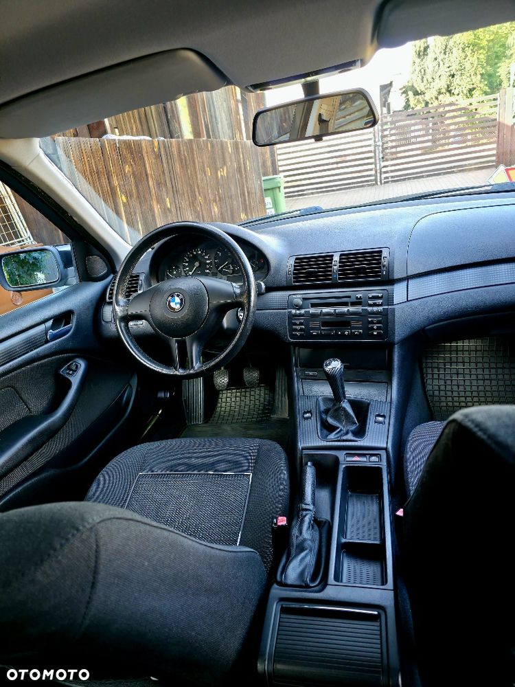 BMW E46 2003 photo 5