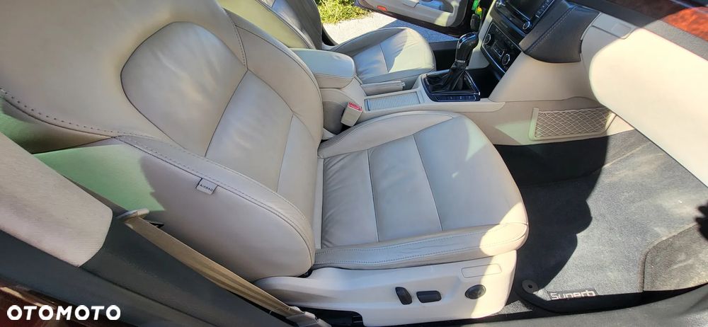 Skoda Superb 2.0 TDI Elegance - 11