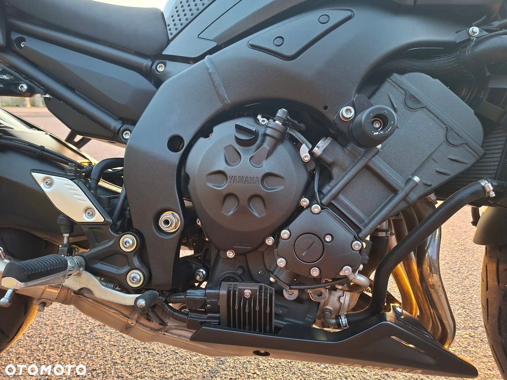 Yamaha FZ8 - 10