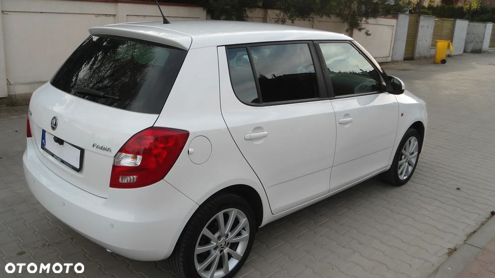 Skoda Fabia 1.4 16V Elegance Plus - 4