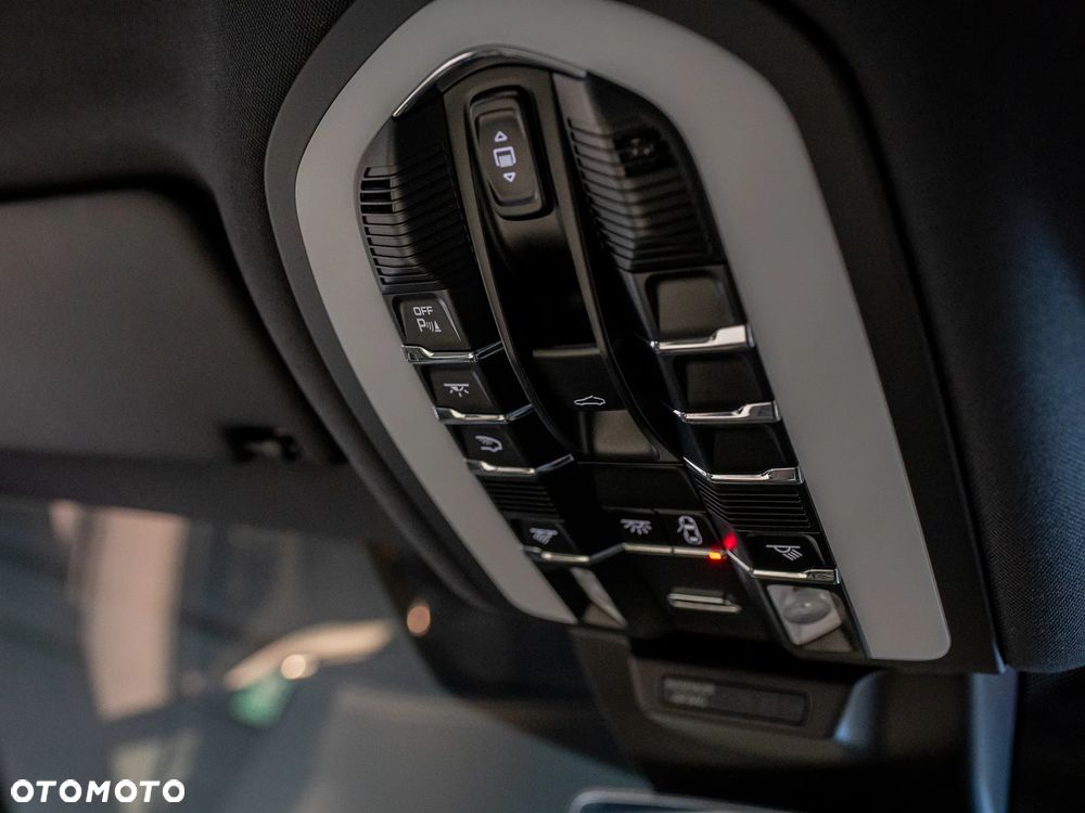 Porsche Macan T - 20