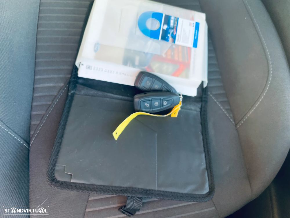 Ford Focus SW 1.5 TDCi Titanium - 20