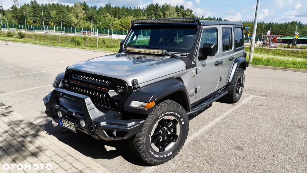 Jeep Wrangler - 2
