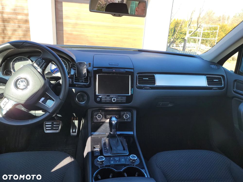 Volkswagen Touareg - 12