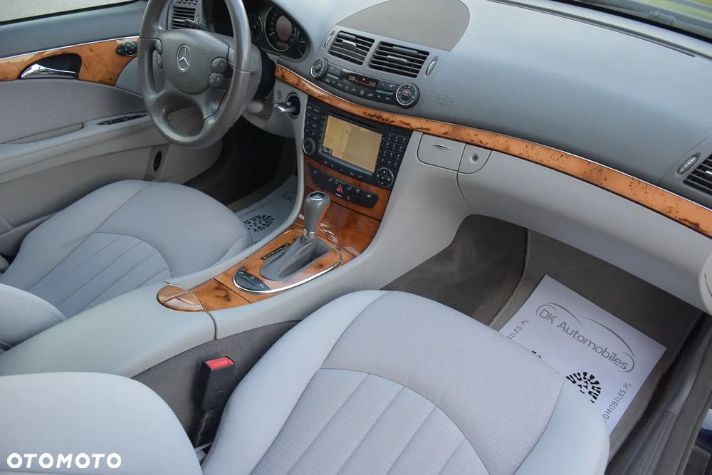 Mercedes-Benz Klasa E 500 4-Matic Avantgarde - 25