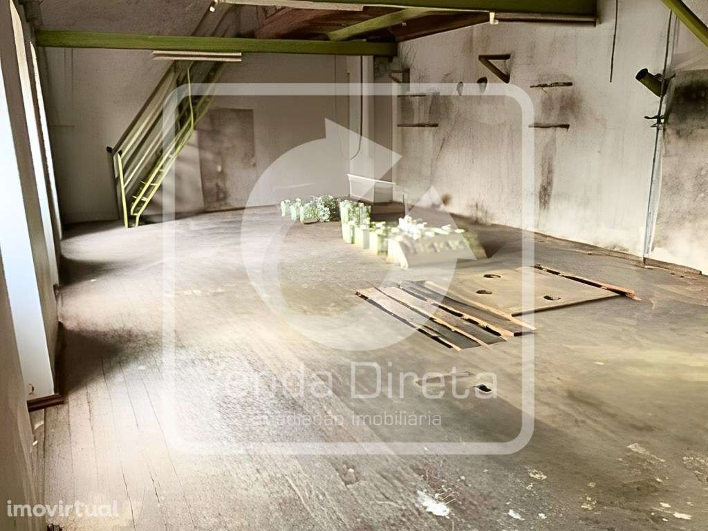 Armazém Industrial com 1.000 m² em Localização Estratégica - Gaeira... - Grande imagem: 3/16