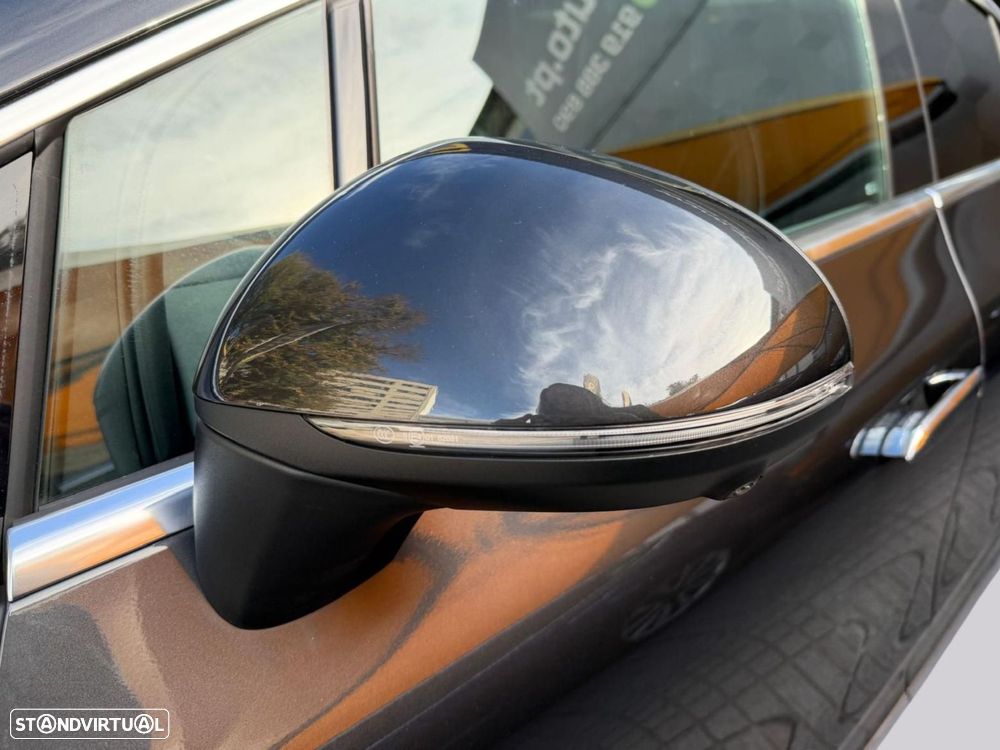 Mercedes-Benz EQE - 8