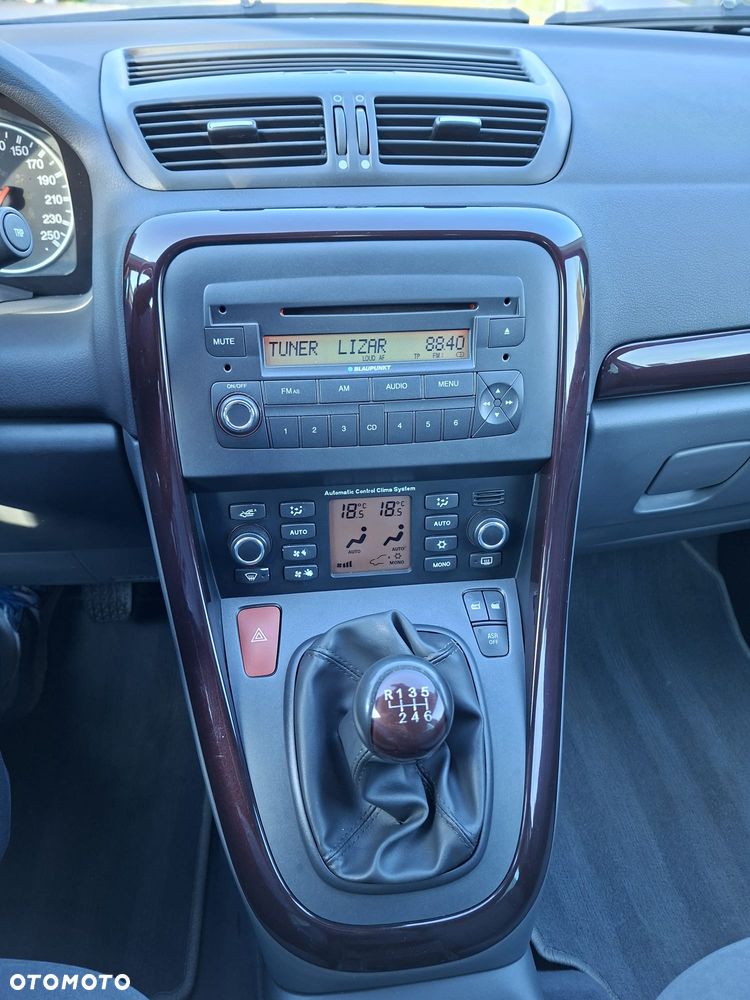 Fiat Croma 1.9 JTD Emotion - 17