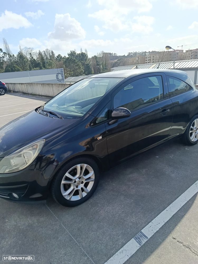 Opel Corsa 1.2 Color Race - 3