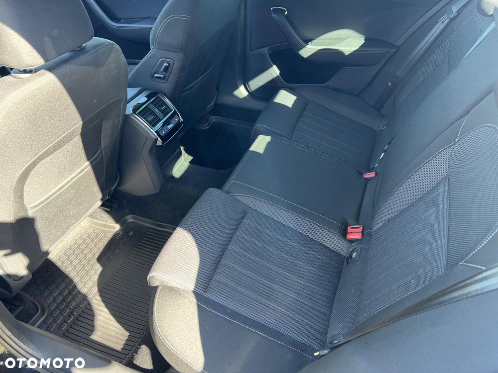 Skoda Superb 2.0 TDI SCR Style DSG - 11