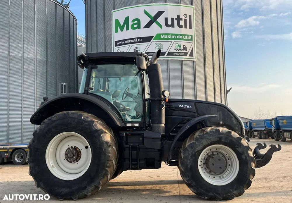 Valtra S353 Tractor - 1