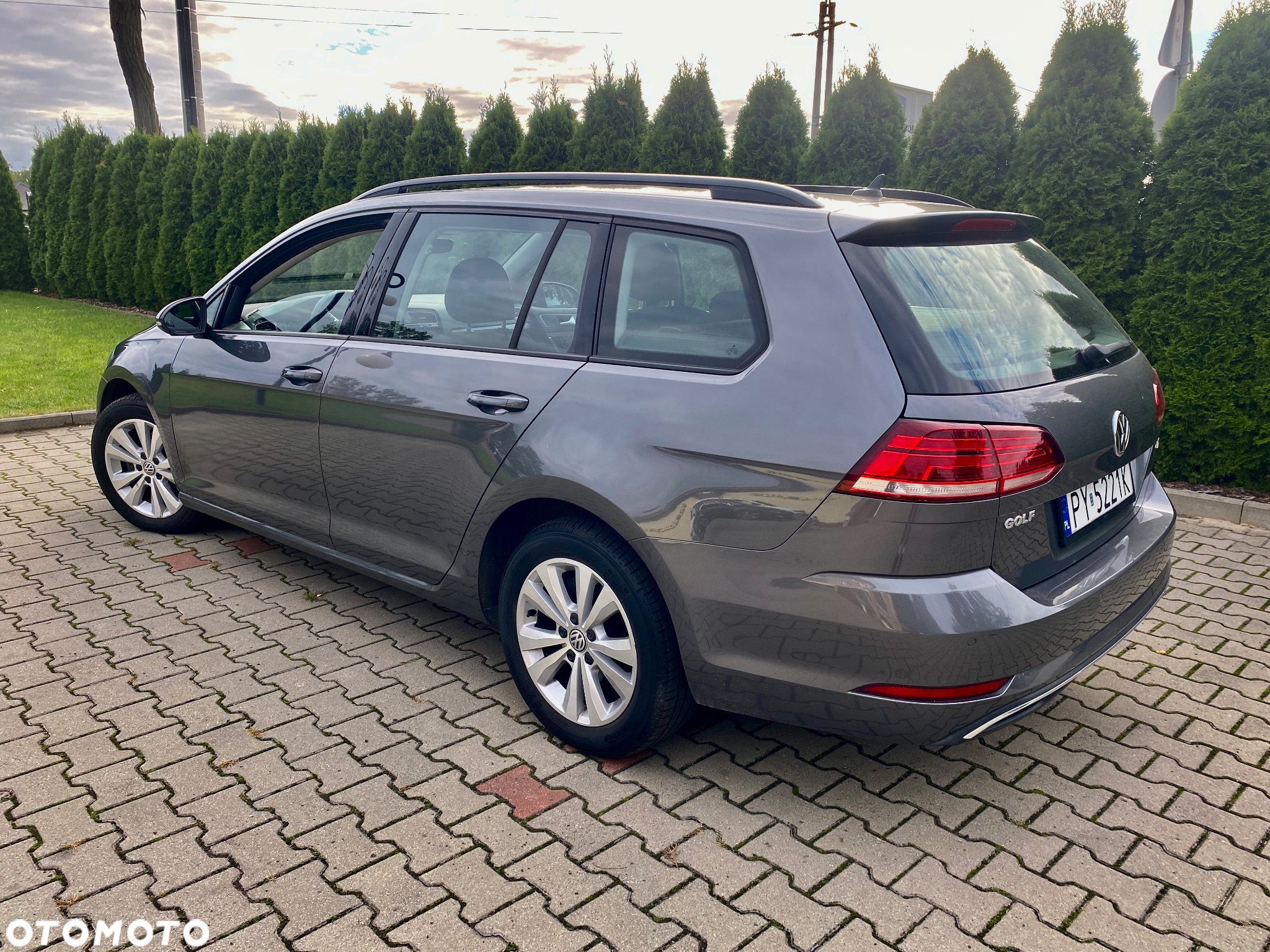 Volkswagen Golf - 6