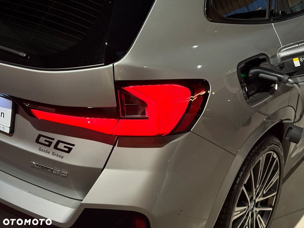 BMW iX1 xDrive30 66.5kWh M Sport - 7