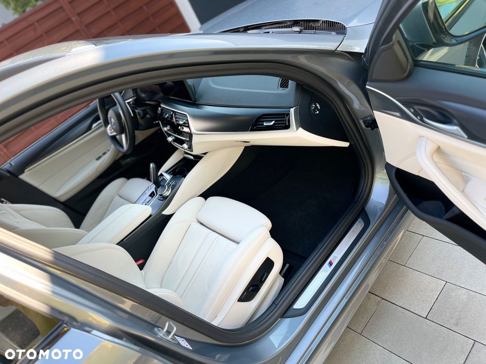 BMW Seria 5 530e xDrive PHEV M Sport Edition - 6
