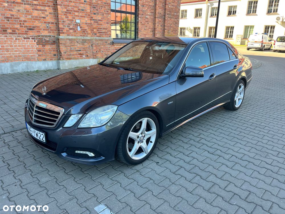 Mercedes-Benz E-Class 2010 photo 5