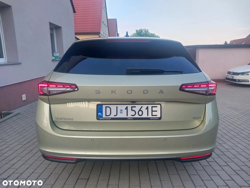 Skoda Superb 2.0 TDI SCR 4x4 L&K DSG - 4