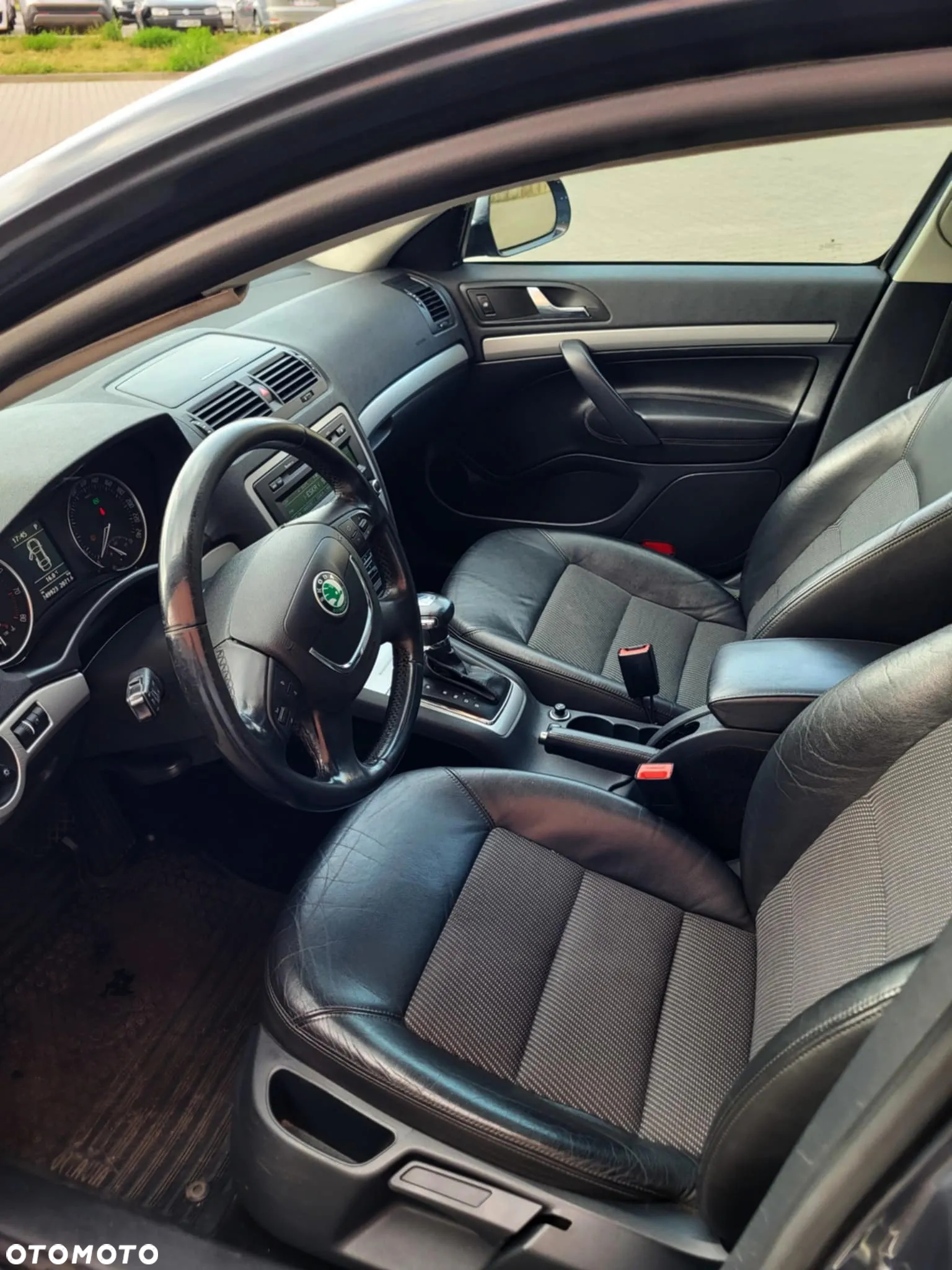 Skoda Octavia 1.8 TSI DSG Elegance - 9