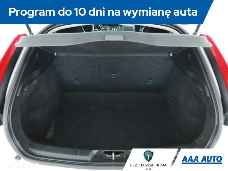 Volvo V40 - 20
