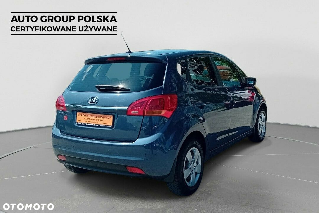 Kia Venga 1.6 L - 5