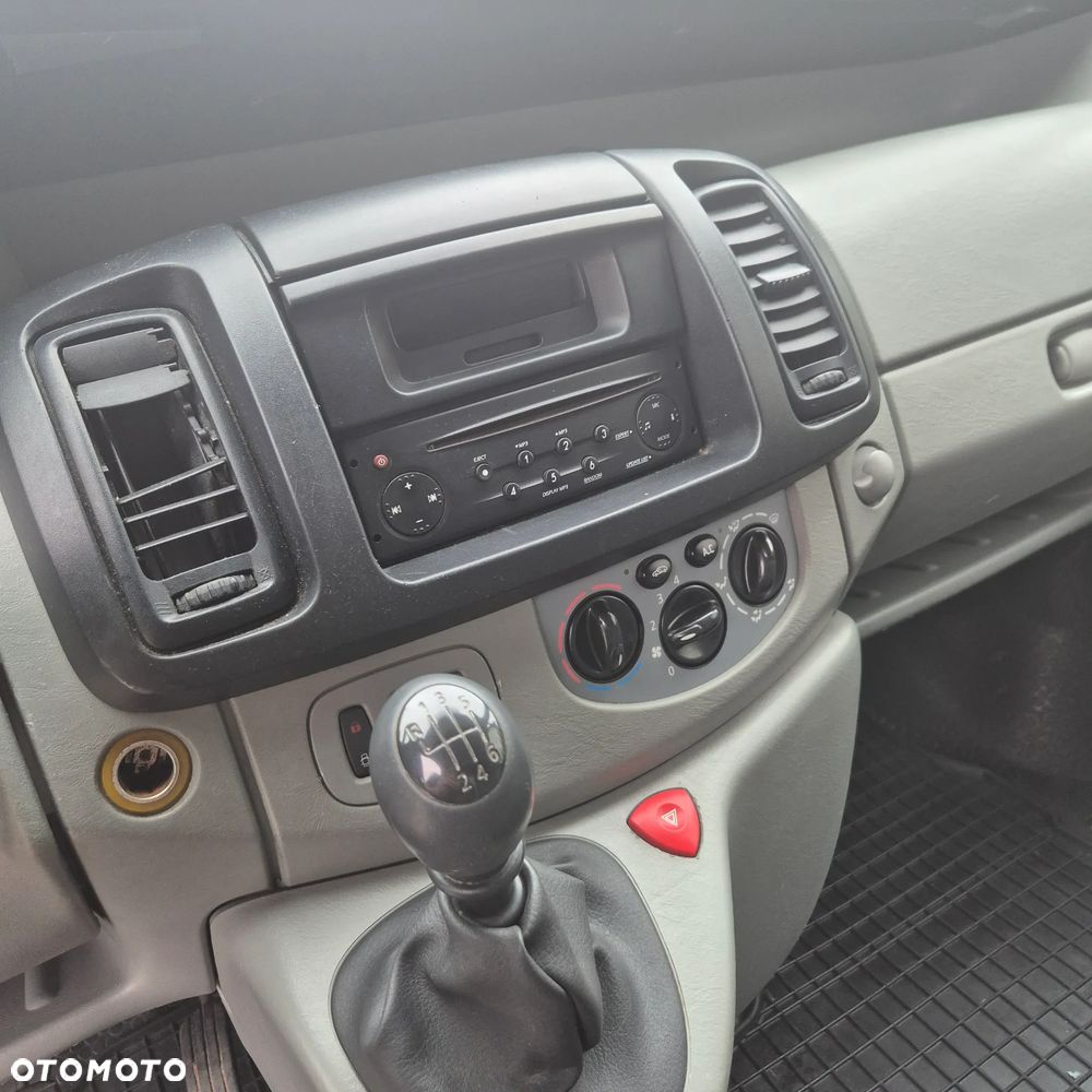 Renault Trafic - 12