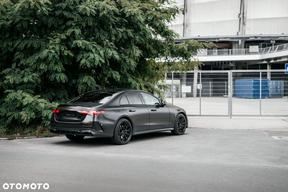Mercedes-Benz Klasa E 300 AMG - 3