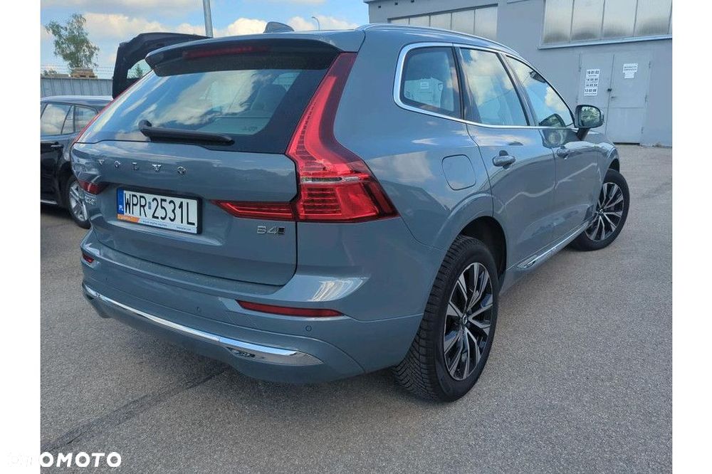 Volvo XC 60 B4 D AWD Plus Bright - 3