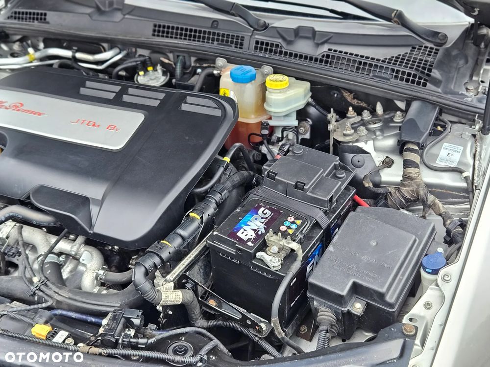 Alfa Romeo 159 1.9 JTDM 8V DPF Distinctive - 15