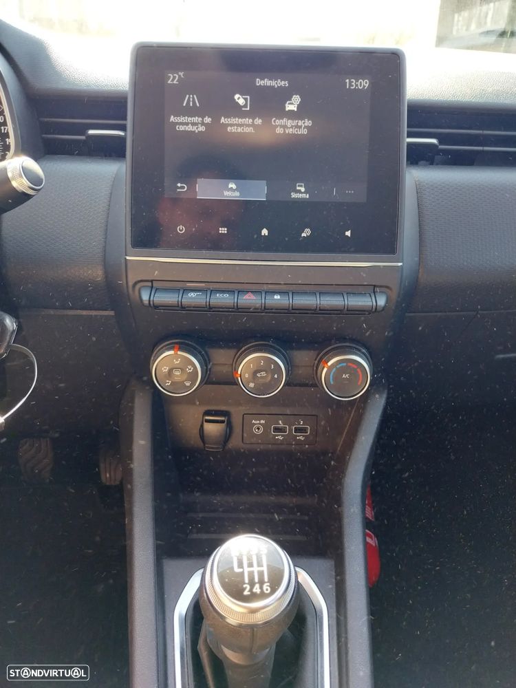 Renault Clio 1.0 TCe Evolution - 22