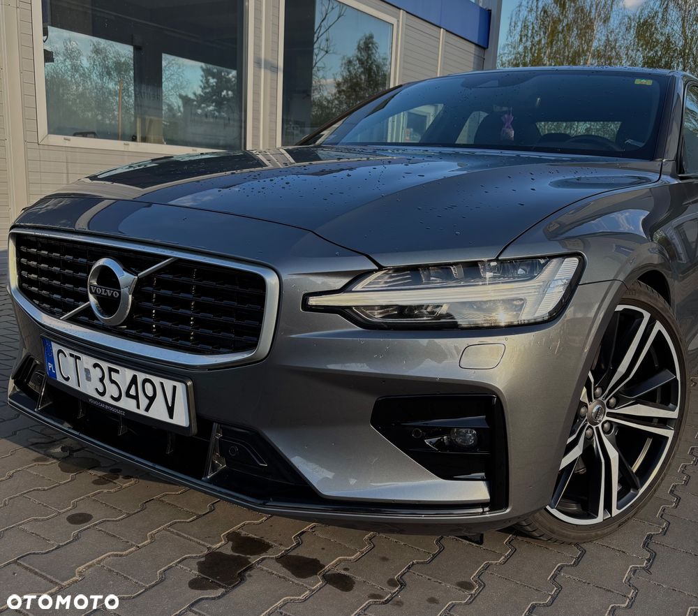 Volvo S60 T5 R-Design - 5