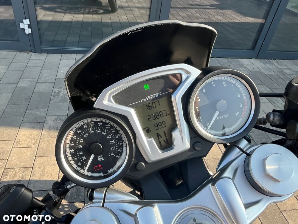 BMW R - 9
