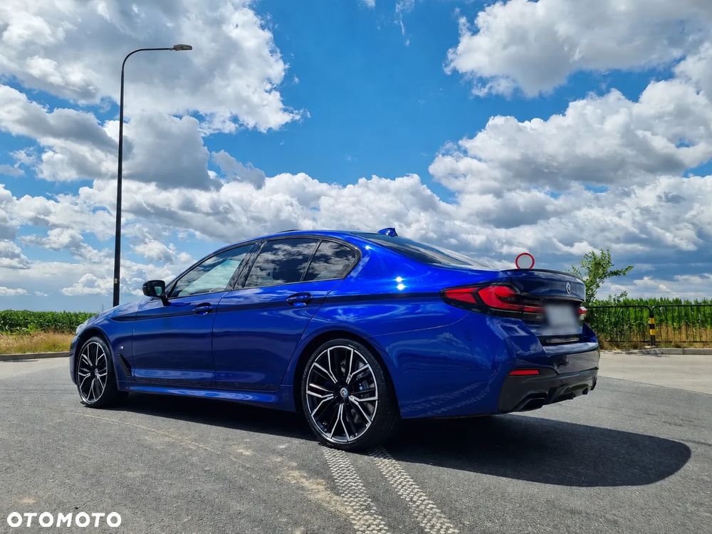 BMW Seria 5 540d xDrive mHEV M Sport sport - 2
